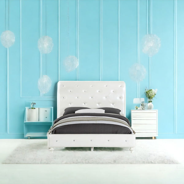 Dorothy - Full Bed - Pearl White Ivory