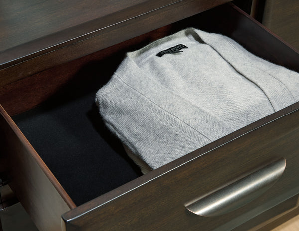  with smooth-gliding drawers to 