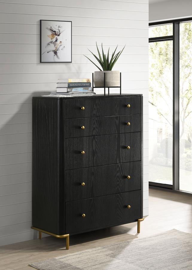 Enhance storage and style in your bedroom with a modern five-drawer chest. Impeccably designed, it features a classic silhouette complete with rounded corners that create a softened effect perfect for a soothing space. The chest offers five drawers for ea