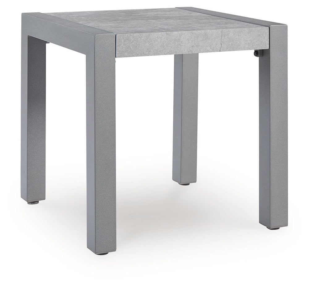 Indulge in luxe outside living without sacrificing longevity. This outdoor end table combines natural beauty with a sleek aluminum frame. Soak up the sun poolside or on the porchâ€”itâ€™s the perfect perch for your drink or latest read. And with a chic gr