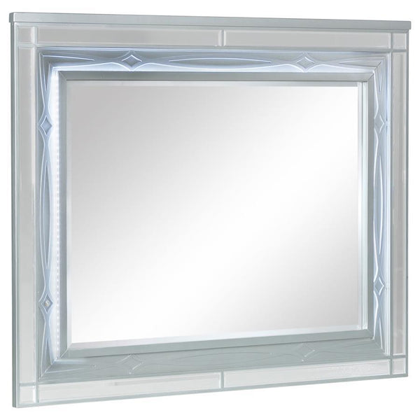 Bring a little glam to your mirror game with this glitzy transitional mirror. The rectangular design features a frame that boasts decorative fret work detail. The mirror glass is beveled at the edges for a clean, polished look. It comes in a vibrant silve