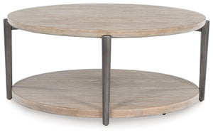 while contrasting painted metallic legs offer a modern touch of stripped-back beauty. With its stre
