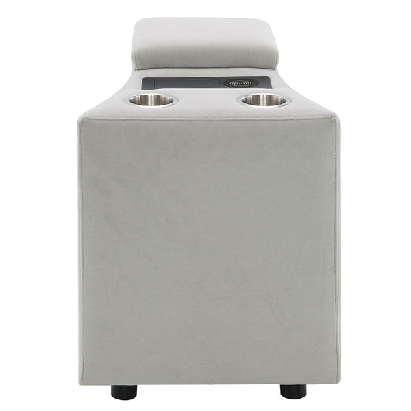 Wireless Charge & USB Port</li></ul><br/>