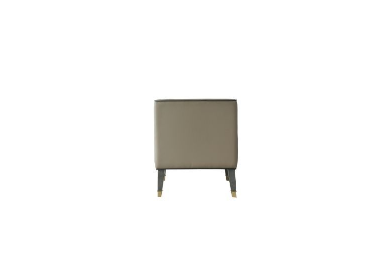 A combination between simplicity and exquisite