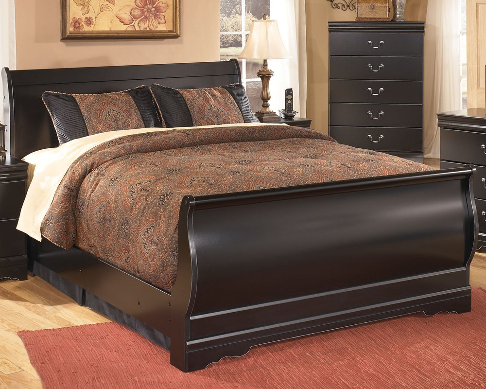 This full sleigh bed is the epitome of traditional decor. Louis Philippe-style moulding dates back to the mid-19th century when furnishings were lavish yet somewhat simple. Luxe finish adds a slightly modern touch. Mattress and foundation/box spring avail