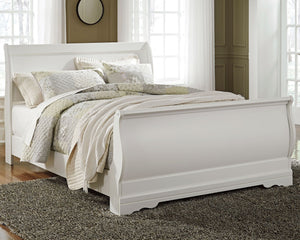 This queen sleigh bed-'s crisp cottage white gives traditional Louis Philippe profiling a delightful style awakening. The look is timeless. The feel? Right at home. Mattress and foundation/box spring available, sold separately. <h4><b>Anarasia - White - Q