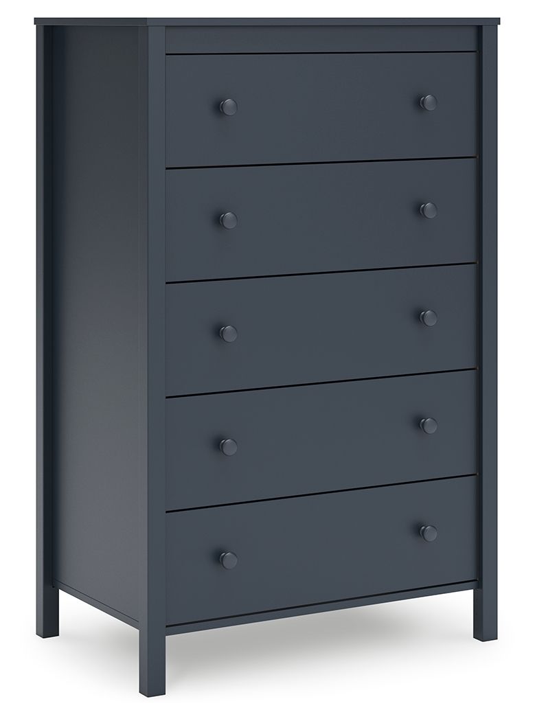 Immerse yourself in this chest of drawers, where Shaker-style design meets a stunning navy blue finish. The crisp lines effortlessly complement farmhouse, coastal and transitional decor. Sleek in its simplicity, the chest suits your desire for a fresh bed