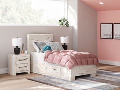 A fresh take on country living, this twin panel storage bed strikes the perfect balance between farmhouse and contemporary. Its rustic white finish and replicated reclaimed oak grain merge effortlessly with the hearty, clean-lined look we love today. Four