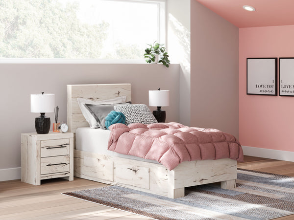 A fresh take on country living, this twin panel storage bed strikes the perfect balance between farmhouse and contemporary. Its rustic white finish and replicated reclaimed oak grain merge effortlessly with the hearty, clean-lined look we love today. Four