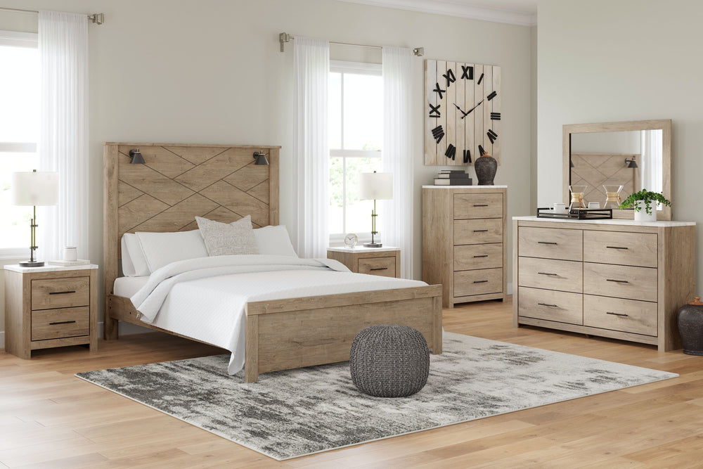 Cool, clean and casually modern. This queen panel bedâ€™s light natural finish sets the tone for your calming sanctuary. Matte black sconce lights and an abstract design on the headboard bring a fresh look to the bedâ€™s simply stunning profile. <h4><b>Se