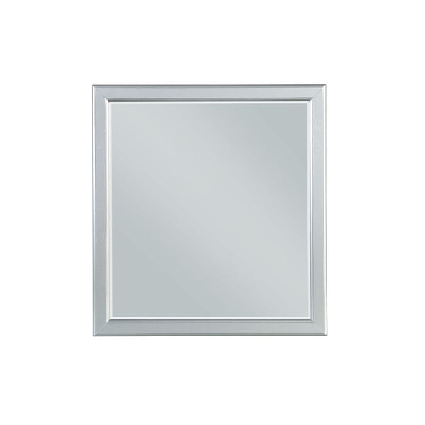 The Louis Philippe mirror is available in different finishes to choose. This mirror simple in style with a rectangular frame. It will be the perfect complement from the most sophisticated to decor casual settings.<br/><br/><b>Product Features</b><ul><li>B