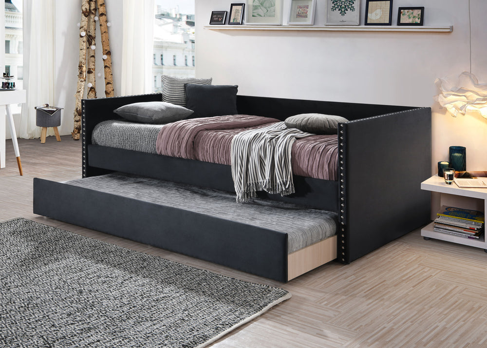 Sadie-Daybed-Black-Velvet<h4><b>Sadie - Daybed Arm - Black</b></h4> <table width="100%"><colgroup><col style="width: 30%"> <col style="width: 70%"> </colgroup> <tbody> <tr> <td>Dimensions</td> <td> 80.51"L x 42.52"D x 29.41"H</td> </tr> <tr> <td>Weight</t