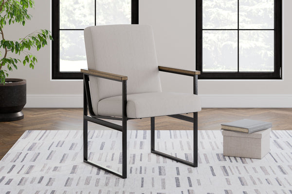  this home office desk chair encourages you to work or study in style. Its mixed-material design brings a trendy