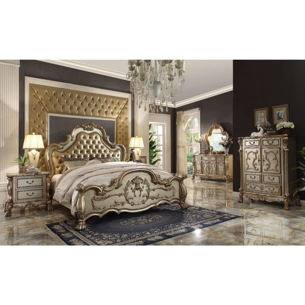 A new rendition to the classic Dresden, finished in gold patina, with a hint of gold. The antiqued look is further highlighted with a hand applied burnish. The bed is complemented by a thick, tufted upholstery surrounded with individual Nailheads, in matc