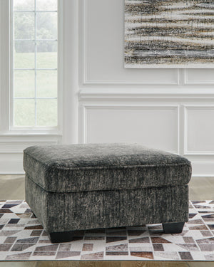  contemporary style with richly neutral appeal. The footrest-'s generous size invites everyone to delight in its comfort. Subtle and sophisticated