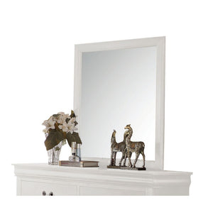 The Louis Philippe Mirror in white finish will bring a luxurious feel to your bedroom. The wooden construction has a sturdy, high-quality feel.<br/><br/><b>Product Features</b><ul><li>Mirror NOT Beveled</li><li>Case: 1Pc/1Ctn</li><li>Finish: White</li><li