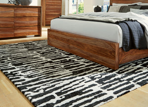 Bramshaw - Black / Ivory - Large Rug