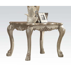 The Dresden traditional end table, reflects highly decorative details, oversized claw feet, decorative carving inlay veneers on apron, all carefully made with selected materials. This table will be the showpiece of any room environment.<br/><br/><b>Produc