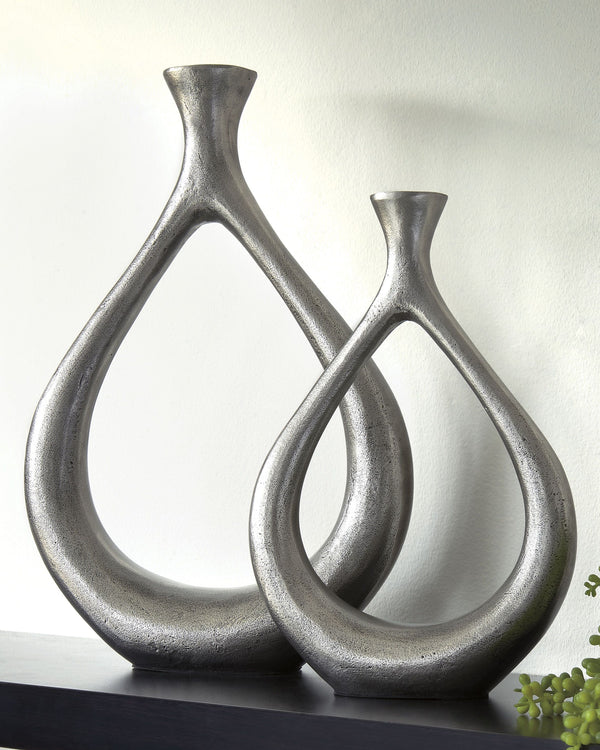 Dimaia - Antique Silver Finish - Vase (Set of 2) (Set of 2)