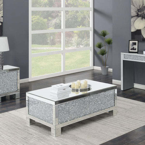  it features fully mirrored surfaces that reflect light beautifully