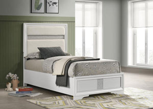  the headboard is complete with molded trim and a horizontal stripe that glitters in the light. A matching vertical stripe on the low 