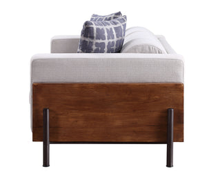  this set also features metal legs that lend a lightness to each generously-sized piece. 