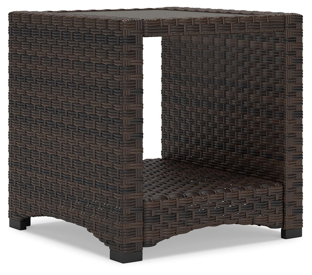 Clearly for those with exceptionally good taste, this end table is the perfect addition to any outdoor setting. Its all-weather resin wicker and aluminum frame offer years of beauty. Designed for easy maintenance, the table adds style and functionality to