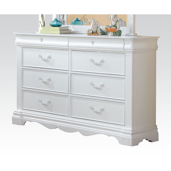 8 Drw, Hidden Top Drawer w/Faux Key Decor Drawer: GLIDE Center Metal (Kenlin), DT French Front & English Back, Felt-Lined Top Drawer<br/><br/><b>Product Features</b><ul><li>8 Drw (Hidden Drawer)</li><li>Casegood Drawer: GLIDE Undermount Center Metal, Dove
