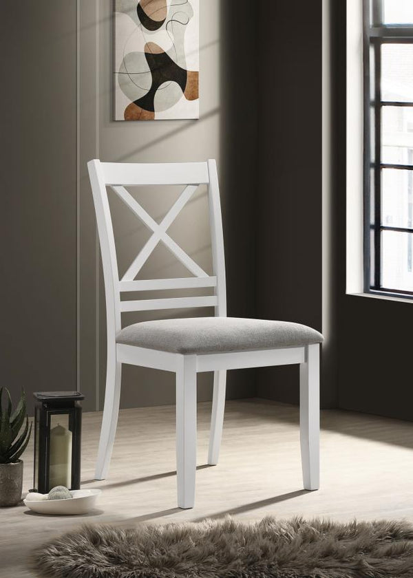  this modern farmhouse side chair sets the tone in your kitchen or dining room. It shows off a classic stance