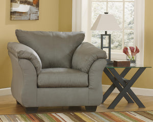  comfy pillow top armrests and an ultra-soft upholstery that holds u