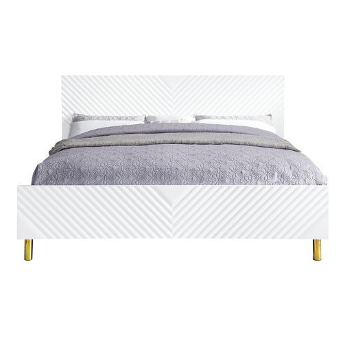 Gaines - Eastern King Bed - White High Gloss Finish