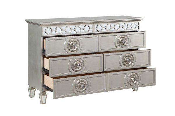  and the nailhead trim perfectly finishes the headboard. The si