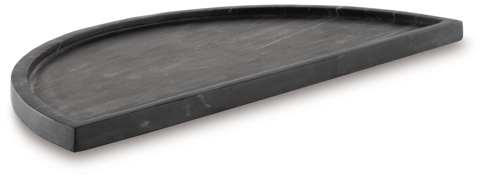 Master the art of hosting in style. In a decidedly luxe black marble, this tray accommodates charcuterie, hors d-'oeuvres or even decor in eloquent fashion. Whether it-'s serving up snacks in the kitchen or hosting knickknacks on a coffee table, this tray