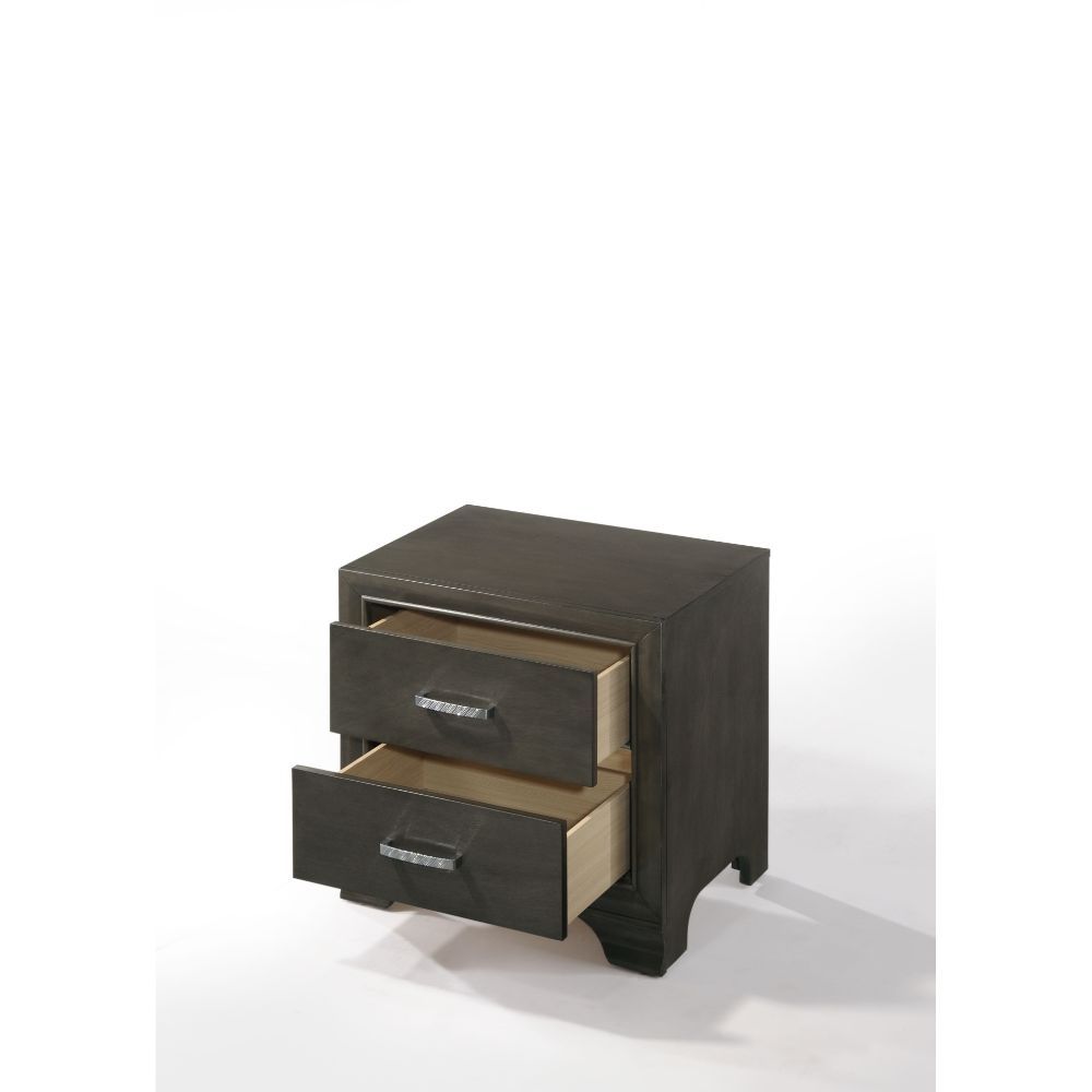 2 Drw Drawer: GLIDE Center Metal (Kenlin Glide, 3/4 Ext.), Dovetail English Front & Back, Felt-Lined Not Included, Safety Stop Included, Manual Close, Hardware: 2 Handles Wooden Bracket Leg FB: 3.5-"H (90mm)<br/><br/><b>Product Features</b><ul><li>Case: 1