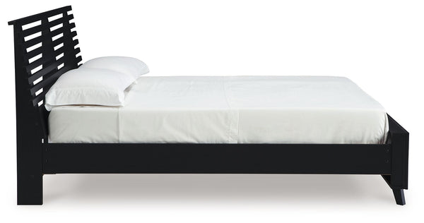 Danziar - Black - Queen Slat Panel Bed