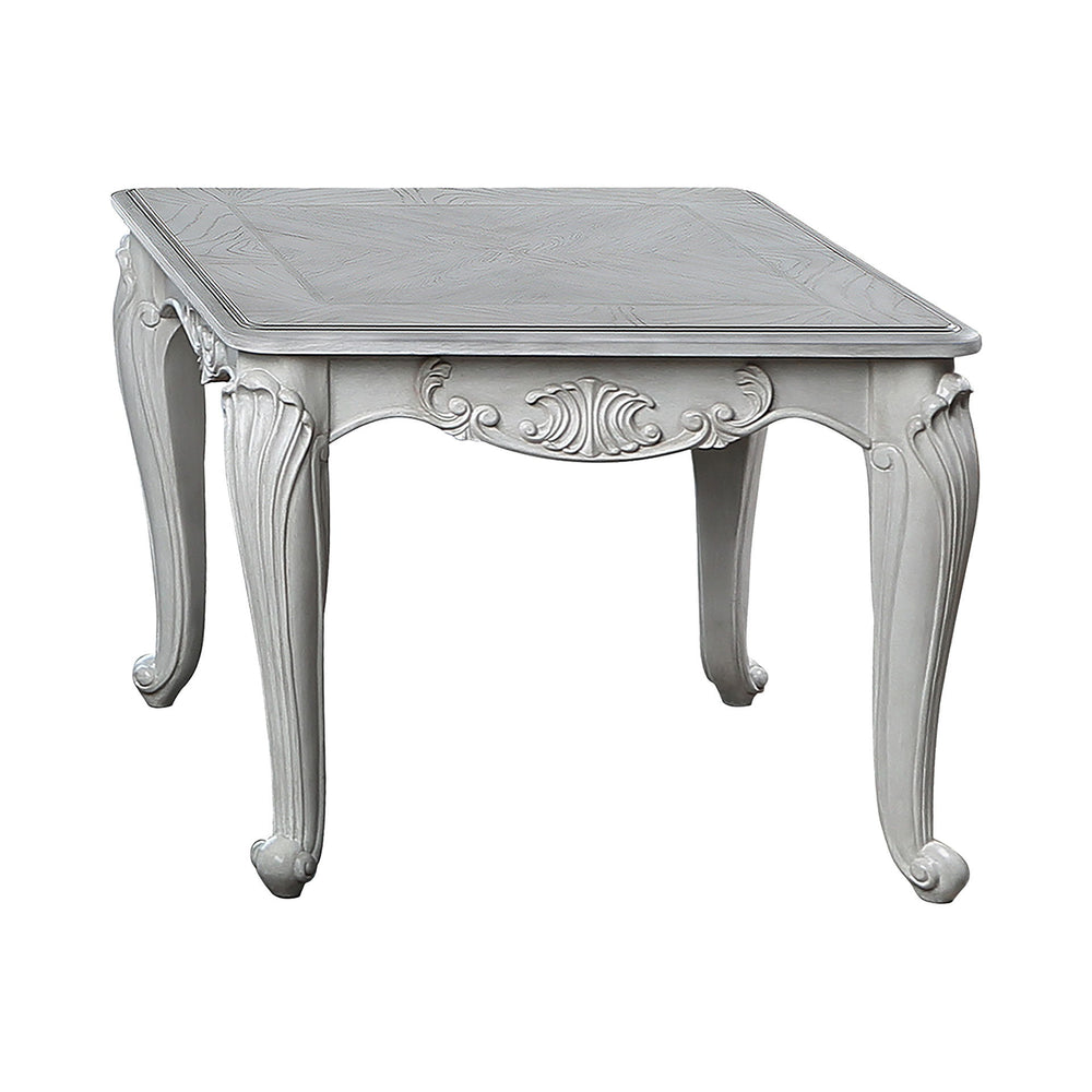 The Cambria Hills Occasional Collection is an exquisite addition for those looking for the best in luxury lounging. The handmade wood carvings add to the already glamorous silhouette, while the custom-designed patterns add a luxurious touch. The highlight