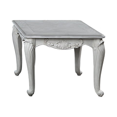 The Cambria Hills Occasional Collection is an exquisite addition for those looking for the best in luxury lounging. The handmade wood carvings add to the already glamorous silhouette, while the custom-designed patterns add a luxurious touch. The highlight