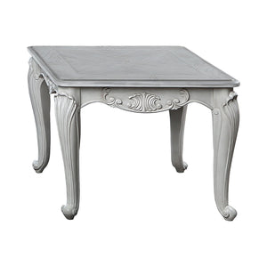 The Cambria Hills Occasional Collection is an exquisite addition for those looking for the best in luxury lounging. The handmade wood carvings add to the already glamorous silhouette, while the custom-designed patterns add a luxurious touch. The highlight