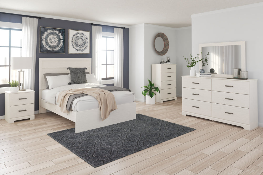 Stelsie - 7 Pc. - Dresser, Mirror, Chest, Full Panel Bed, 2 Nightstands - White