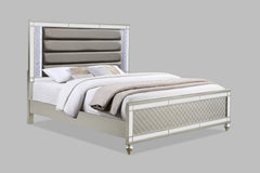 Cristian-Uph Queen Bed-Champagne<h4><b>Cristian - Queen Footboard - Champagne</b></h4> <table width="100%"><colgroup><col style="width: 30%"> <col style="width: 70%"> </colgroup> <tbody> <tr> <td>Dimensions</td> <td> 63.00"L x 86.50"D x 61.75"H</td> </tr>