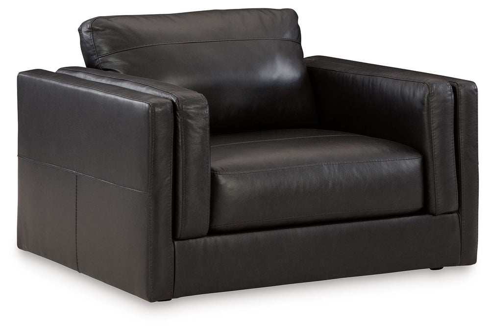 Keen on crisp, contemporary design? Adore the pleasure of leather? Look no further. This seating package satisfies on every level. Richly textured and decadently supple, the plush cushions are wrapped with a combination of leather and expertly matched fau