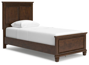 The casual design of this twin panel bed introduces a time-honored look to your restful retreat. Whether your personal aesthetic is modern farmhouse or American classic, this chic bed adds a warm, rich presence that-'s always right at home.<br/><br/><b>Pr