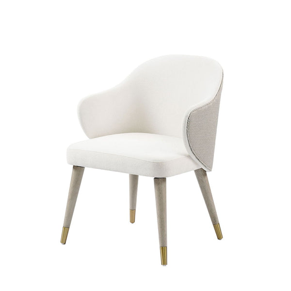  this set exudes modern elegance. The sturdy base and stylish chairs create a harmonious blend of comfort and sophistication. Perfect for i