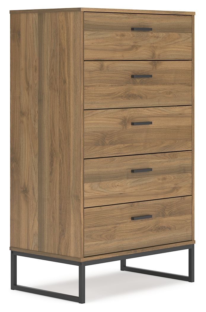 Is your bedroom in need of a refresh? And do you love mid-century modern design? Then this chest of drawers is calling your name. Simple lines and an industrial-chic vibe will seal the deal. Settle into its laid-back style, and plan to stay for a while.<b