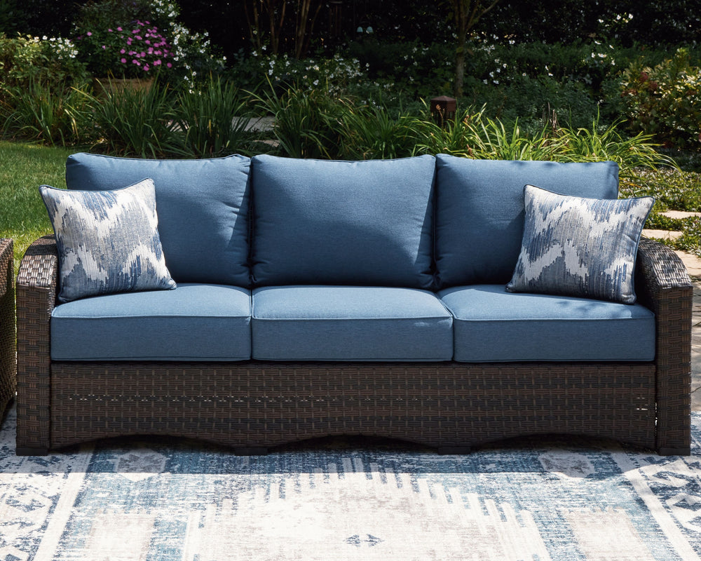 Clearly for those with exceptionally good taste, this sofa is the perfect addition to any outdoor setting. Its all-weather resin wicker, aluminum frame and Nuvella+ upholstered cushions offer years of beauty. Designed for easy maintenance, the sofa adds s