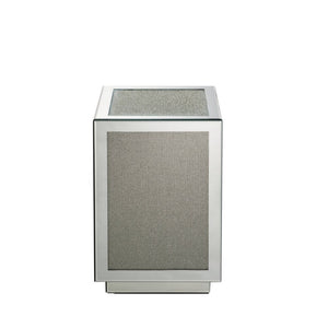 Liven up your empty living room with the Lavina occasional table. This table offers a mirrored design with faux diamond inlay. The structure built from composite wood and mirrored panels covering every surface. A glam display table that naturally attracts