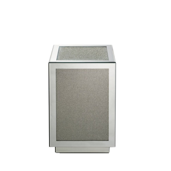 Liven up your empty living room with the Lavina occasional table. This table offers a mirrored design with faux diamond inlay. The structure built from composite wood and mirrored panels covering every surface. A glam display table that naturally attracts