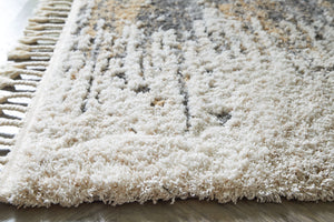  subtly shifting colors and finished tassel edge effortlessly serve as a simple yet compelling representation of modern decor.<br/><br/><b>Product Features</b><ul><li>M