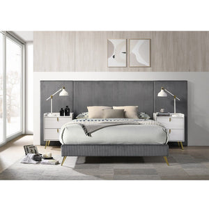 Muilee - Eastern King Bed - Gray