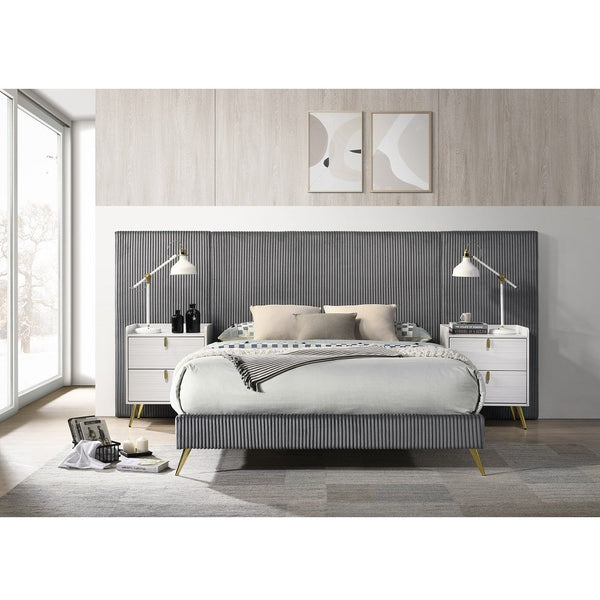 Muilee - Eastern King Bed - Gray